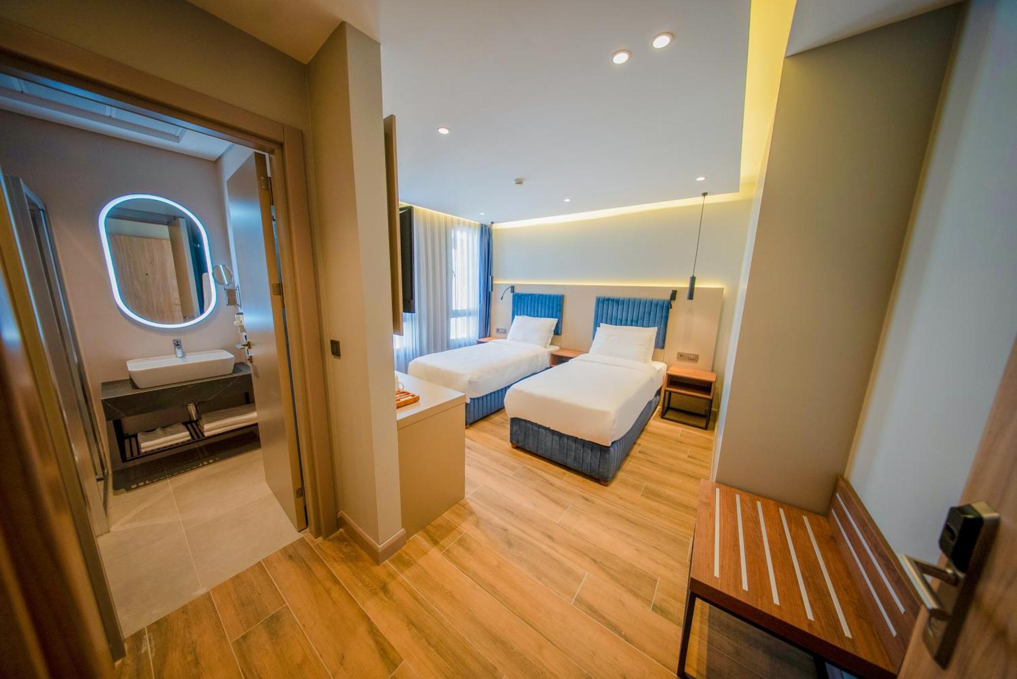 The Palm Bosphorus Hotel Estambul Exterior foto